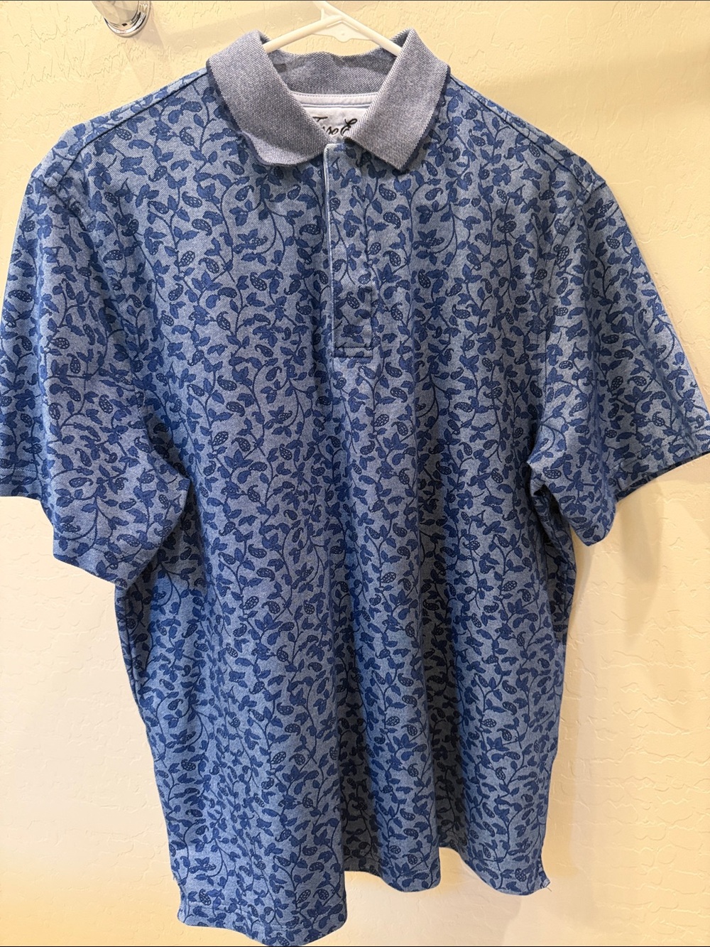 Tasso Elba Blue Leaf-Print Polo with Gray Contrast Collar
